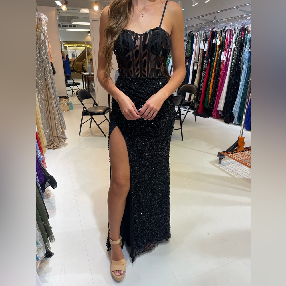 Special occasion dress looks like cut glass rockstar style 🔥🥂